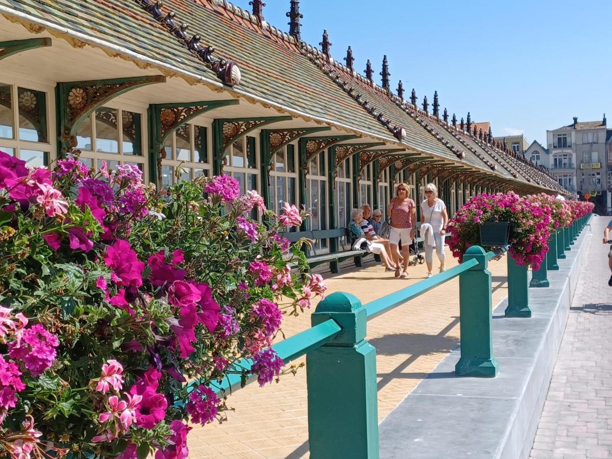 Appartement Blankenberge Zeedijk Aan De Pier Luaran gambar